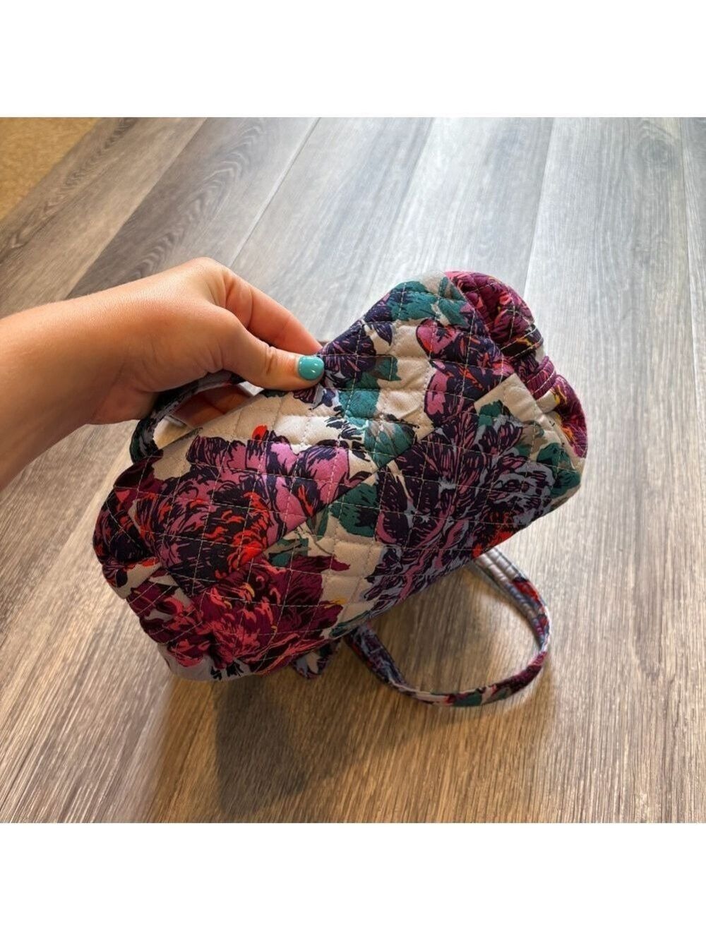 Vera Bradley Purple and Blue Crossbody Bag with Floral Design - Picture 4 of 8